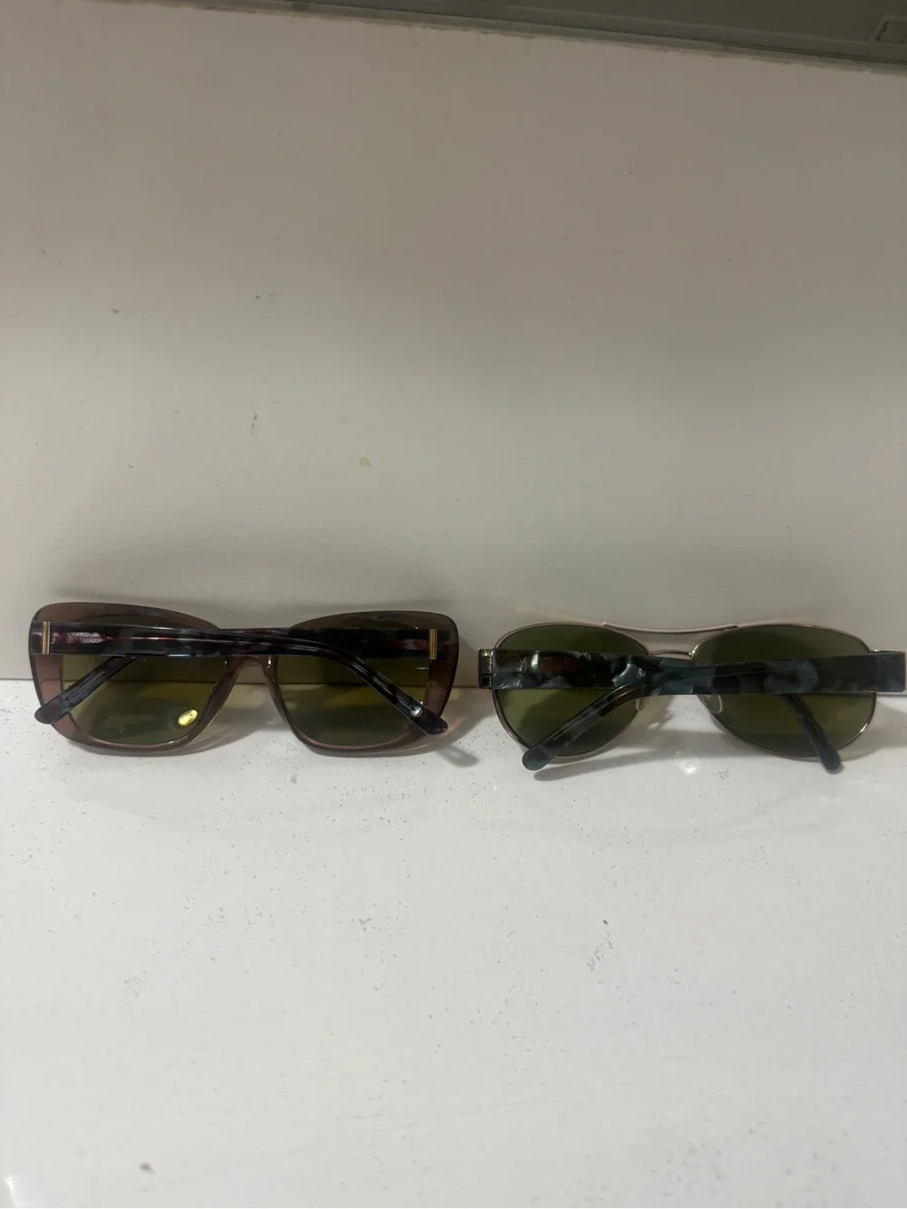 KIRKLAND SIGNATURE Pair of eyeglasses in Olive and Tortoiseshell.good condition